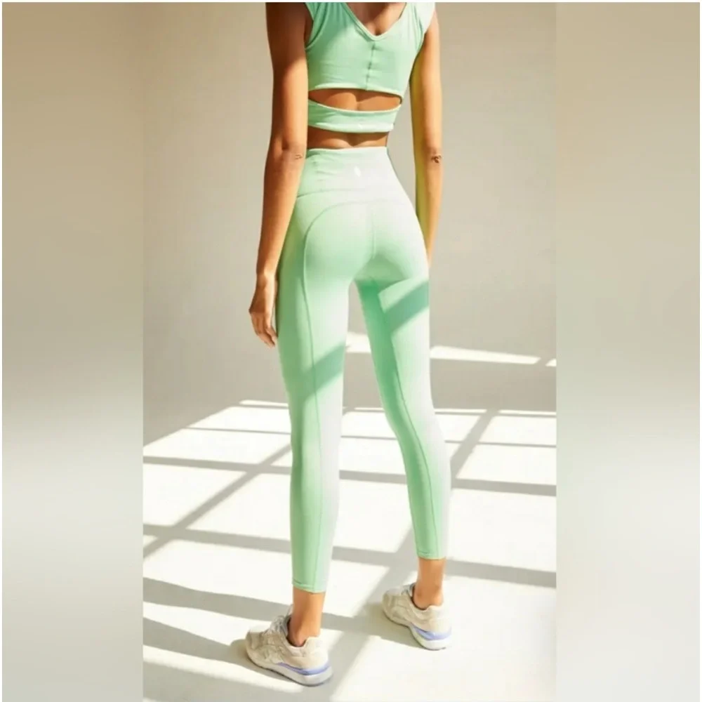 Free People Movement Breath Deeper Leggings NWT - Picture 5 of 12
